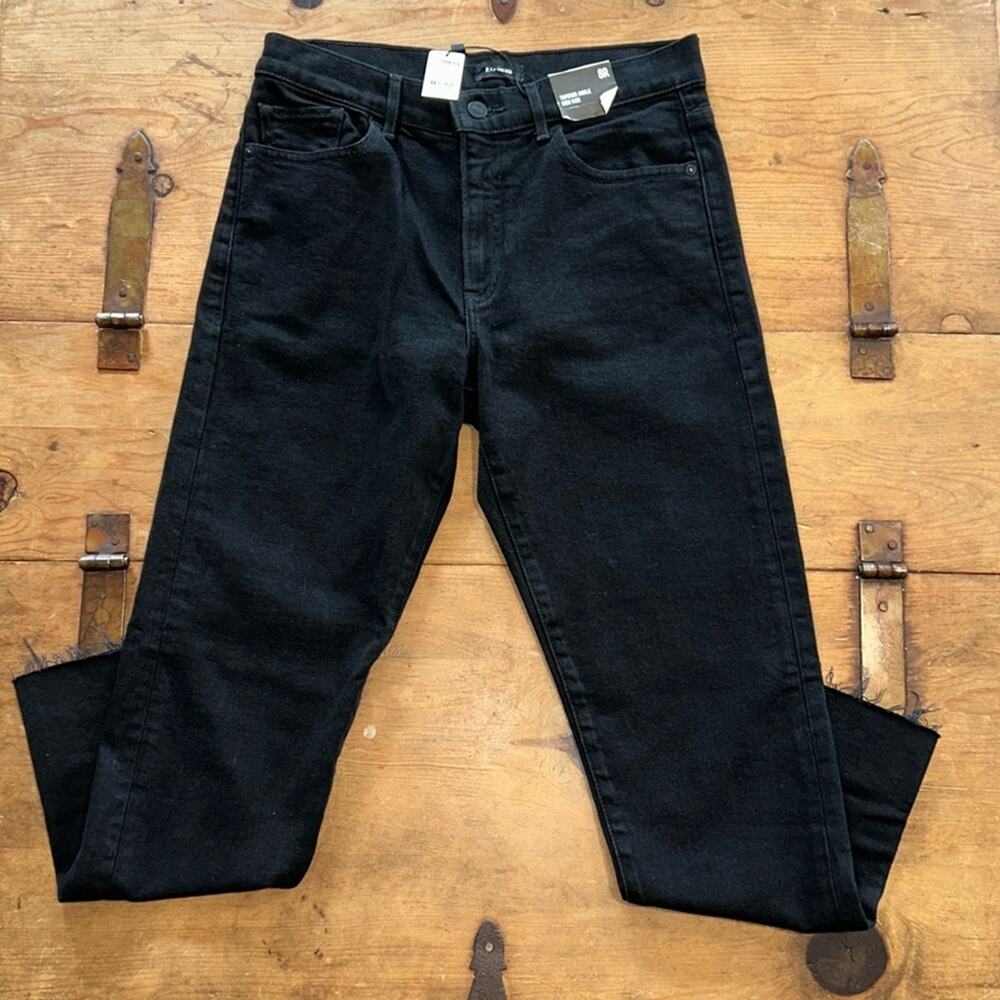 Woman’s Express Tapered Ankle High Rise Black Jeans Size 8R